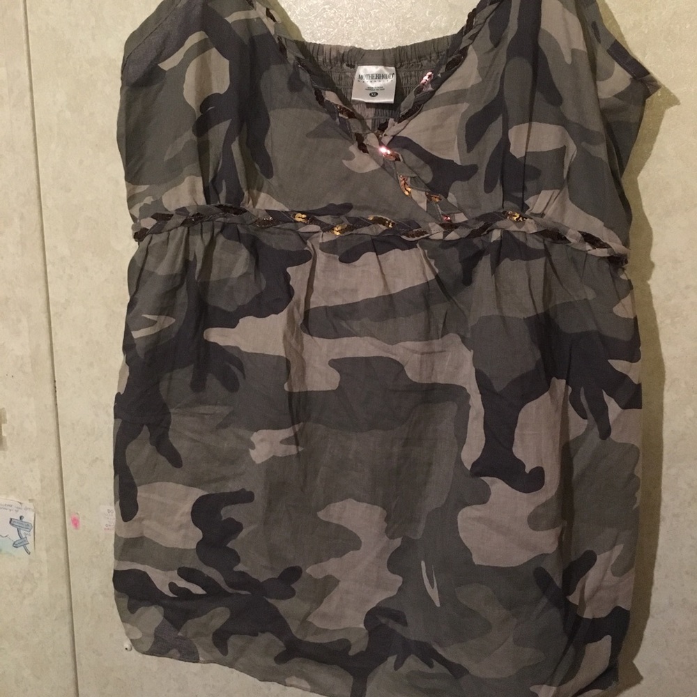 Motherhood Maternity Camo Tank Top